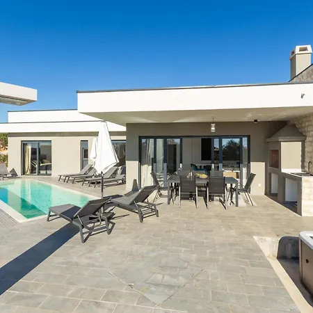Adriatic Pearl Villa *