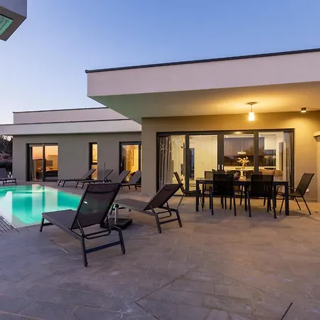 Adriatic Pearl * Krnica