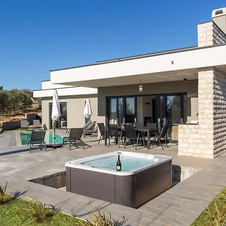 Adriatic Pearl Villa *