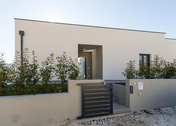 Adriatic Pearl Villa *