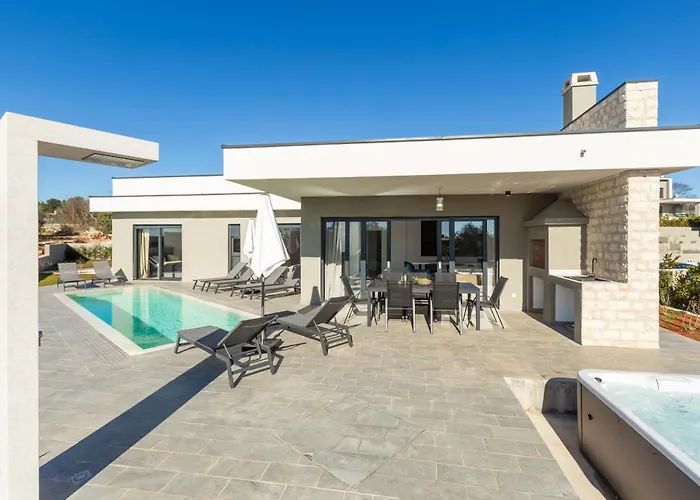 Adriatic Pearl Villa *